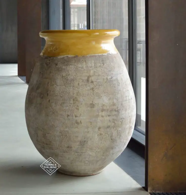 Olive Jar – terracotta jar / pot